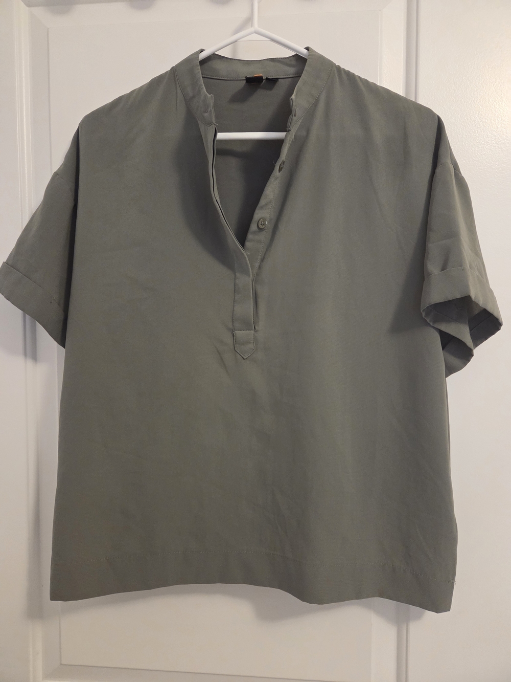 Simons Olive Green Short-Sleeve Button Henley Blouse - Womens - Medium